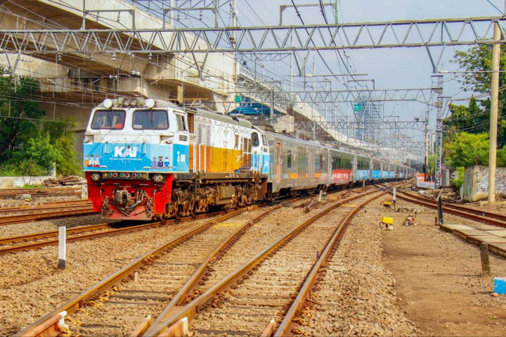 Berapa Kecepatan Kereta Api di Indonesia?