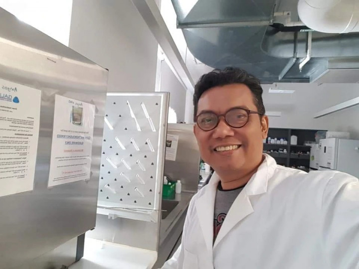 Profil Bambang Kuswandi, Peneliti dengan Publikasi dan Sitasi Terbanyak di Indonesia