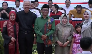 Ganjar dan Mahfud MD Punya Kesamaan Ini, Sama-Sama Fans MU