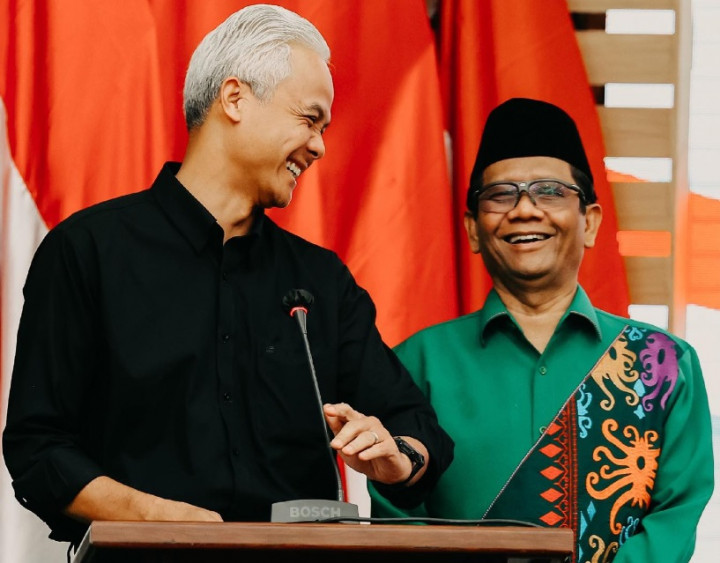 Batik Nyentrik Mahfud MD Bernuansa Hijau saat Diumumkan jadi Cawapres Ganjar