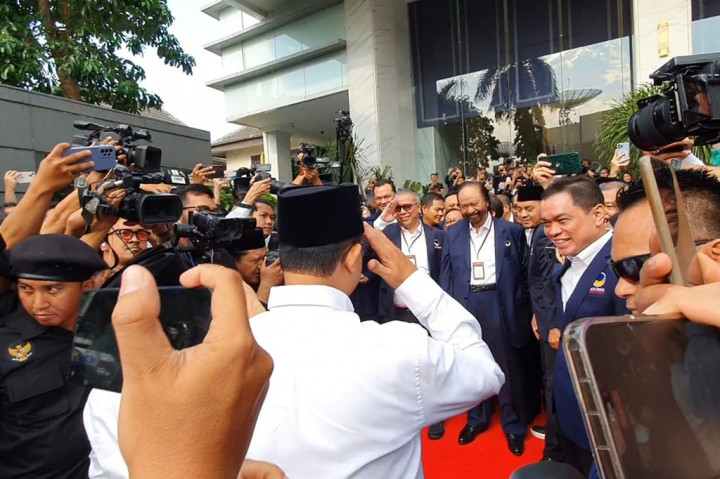 Tiba di NasDem Tower, Anies dan Cak Imin Disambut Surya Paloh