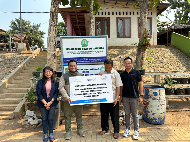 Puluhan Siswa di Bantar Gebang Terima Pelatihan Digital Marketing