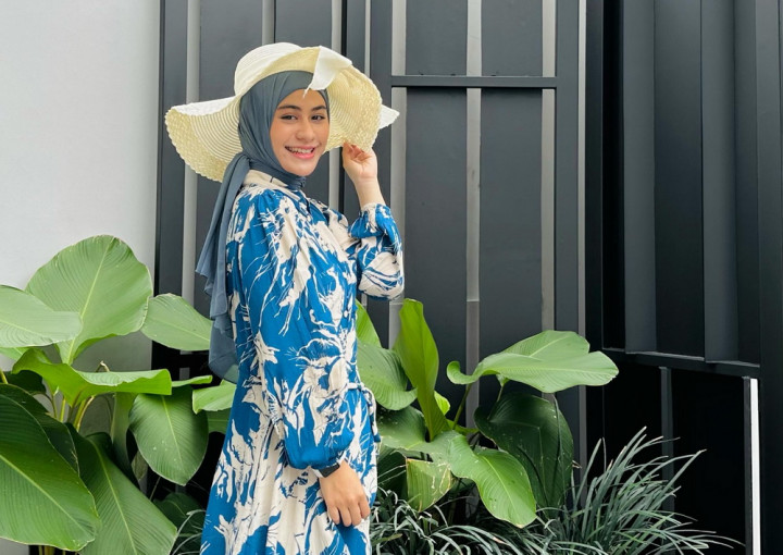 Betari Ayu Mandi Lumpur demi Film Saranjana: Kota Gaib