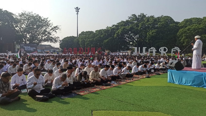 Ribuan Pelajar di Bandung Gelar Doa Bersama untuk Palestina