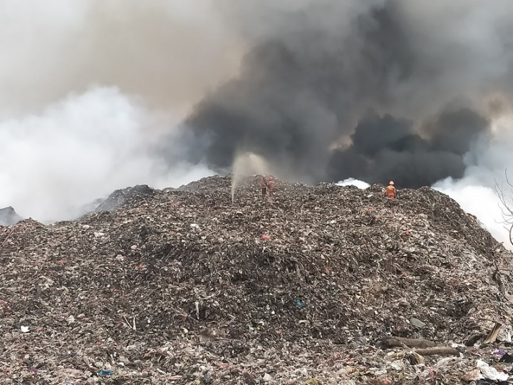 TPA Rawa Kucing Tangerang Kebakaran