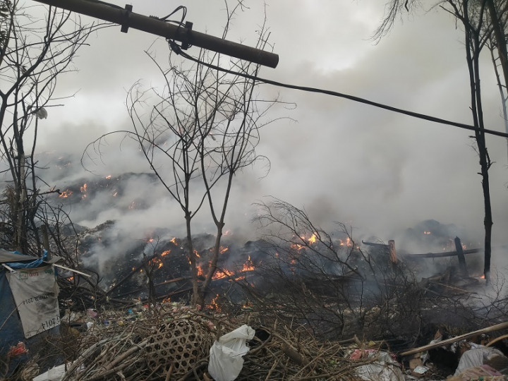 Penerbangan di Bandara Soetta Tak Terganggu Kebakaran TPA Rawa Kucing