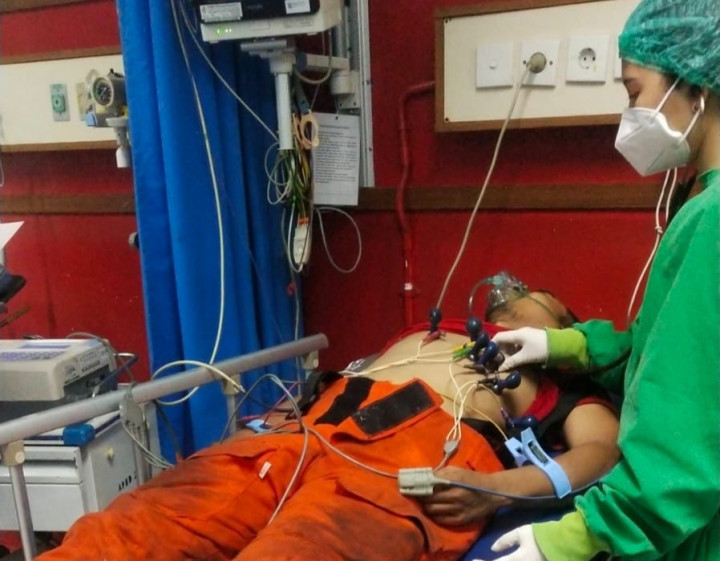 Belasan Jam Padamkan Api di TPA Rawa Kucing Tangerang, Sejumlah Personel BPBD Pingsan