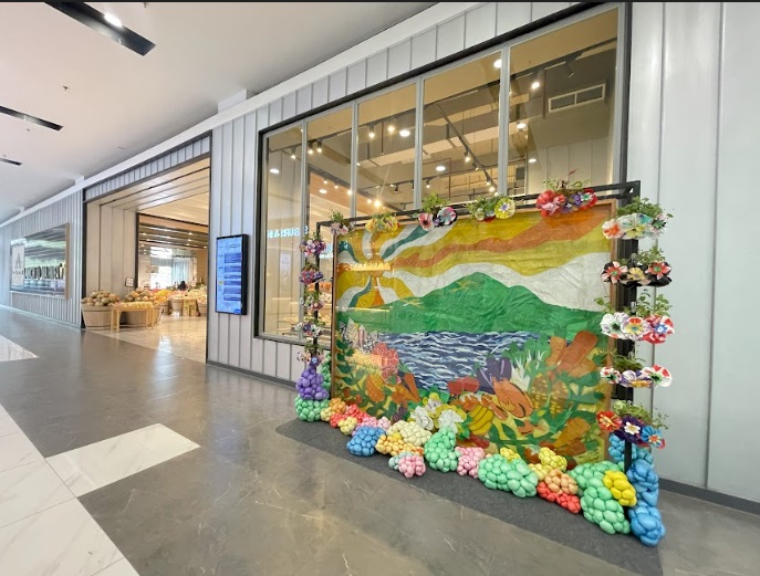 Pamerkan Lukisan Terbesar dari Limbah, Ranch Market Raih Rekor MURI