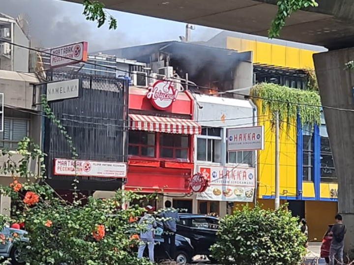 Tabung Gas Bocor, Restoran di Kelapa Gading Ludes Terbakar