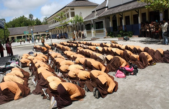 Sujud Syukur: Pengertian, Bacaan Niat beserta Tata Caranya