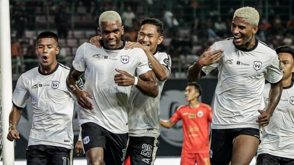 Para pemain RANS Nusantara FC merayakan gol ke gawang Persija Jakarta. (Foto: Twitter resmi RANS Nusantara FC)