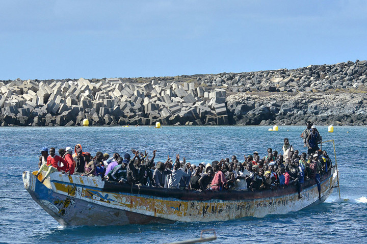 Ribuan Migran Afrika Berlabuh di Kepulauan Canary