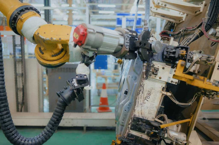 Pabrik Isuzu Jepang, Hanya 5 Persen Pakai Tenaga Manusia?