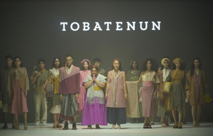 Tobatenun Bawa “Masa Rani” di JFW 2024, Inspirasi Motif Tradisional Batak Karo