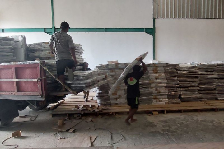 3.670 Kotak Suara Tiba di Gudang Logistik KPU Kota Sorong
