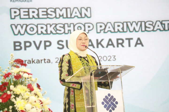 Menaker Resmikan Gedung Workshop Pelatihan Pariwisata di Solo