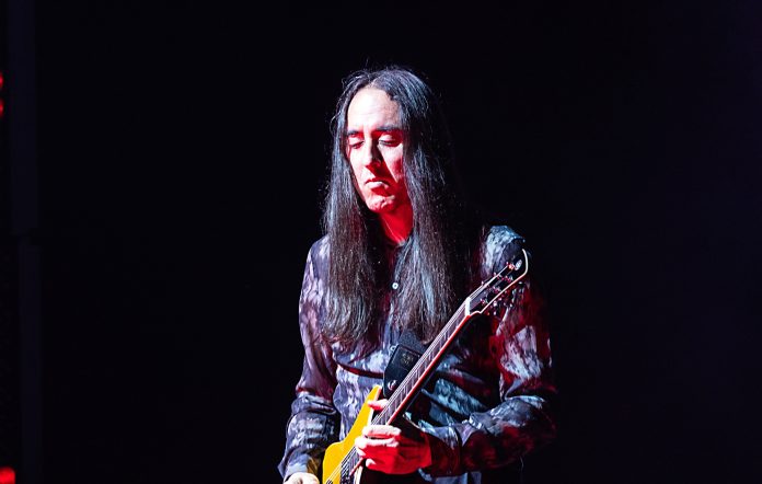 Jeff Schroeder Hengkang dari The Smashing Pumpkins