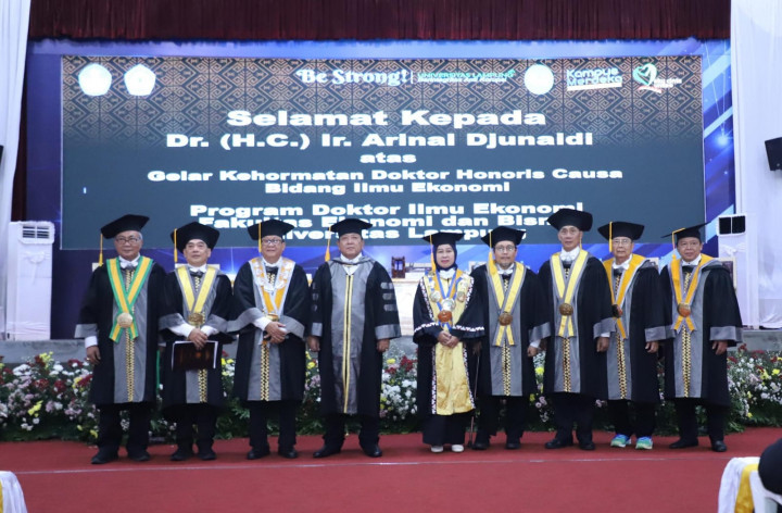 Unila Beri Gelar Doktor Honoris Causa untuk Gubernur Lampung