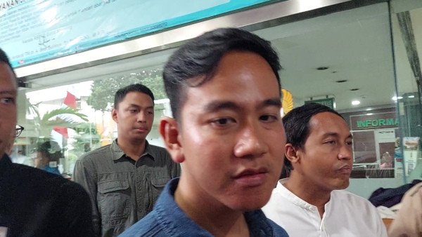 Dicap Pengkhianat, Gibran: <i>Gak</i> Apa-apa