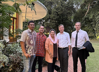 Yenny Wahid Cerita Dubes Amerika Bingung Lihat Politik Indonesia