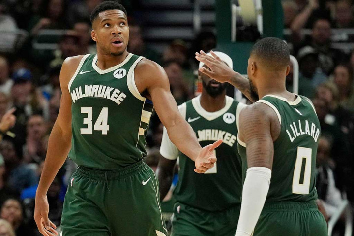 Damian Lillard Bawa Bucks Tundukkan 76ers 118-117