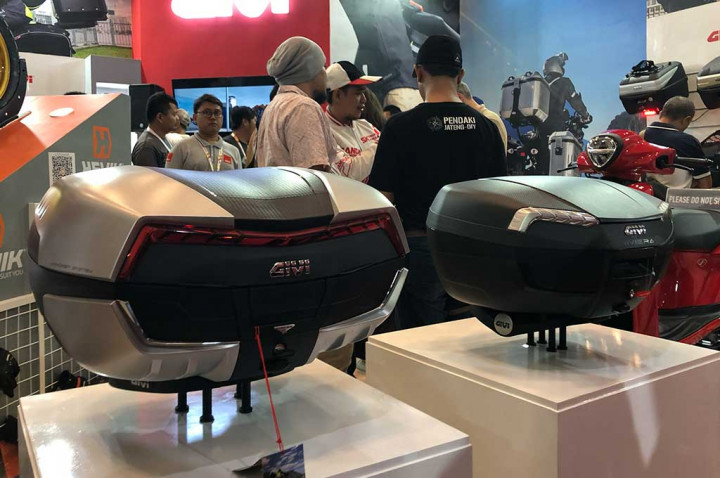 E46 Riviera, V58 Maxia 5 & Hevik Gloves, Jagoan Baru GIVI di IMOS+