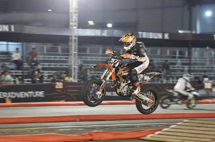 Sesi Kualifikasi Kejurnas Supermoto 'Membara'