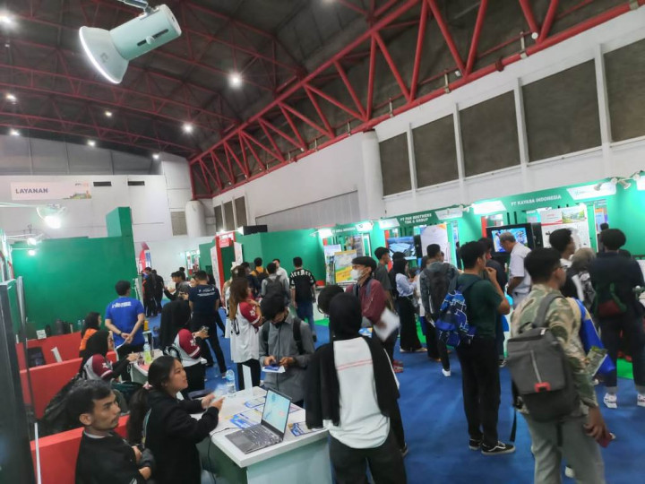 Ribuan Pencari Kerja Padati Job Fair Nasional Kemenaker
