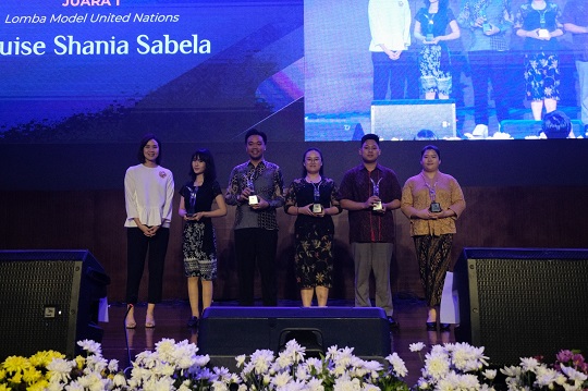 381 Mahasiswa UPH Cetak Prestasi di Kancah Nasional hingga Internasional