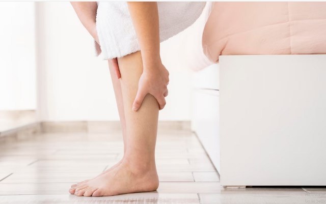 Berikut hal-hal yang perlu diketahui mengenai nyeri kaki yang mungkin kamu rasakan. (Foto: Ilustrasi/Dok. Freepik.com)