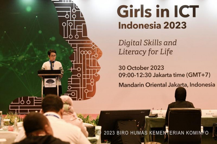 Kominfo Dorong Perempuan Indonesia Kuasai STEM dan Literasi Digital