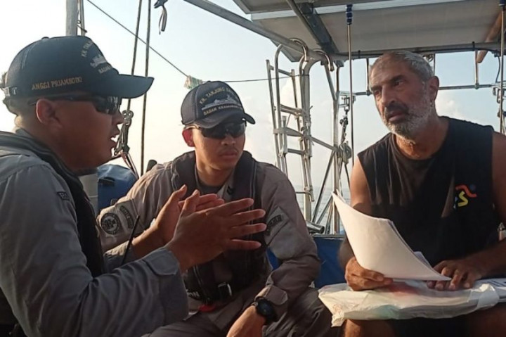 Bakamla RI Evakuasi Kapal Australia di Perairan Natuna Utara