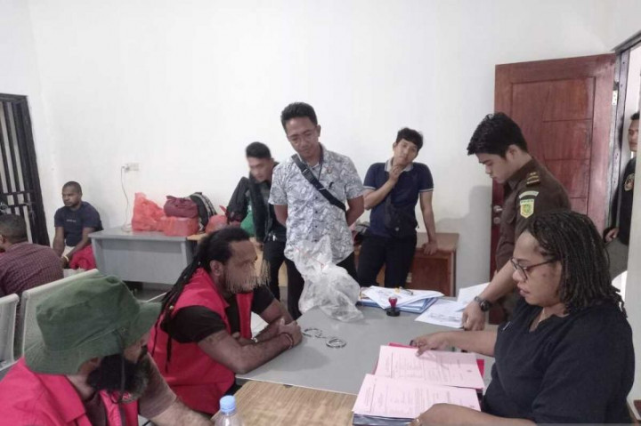 2 Simpatisan Komite Nasional Papua Barat Diserahkan ke Kejaksaan Perkara Penghasutan
