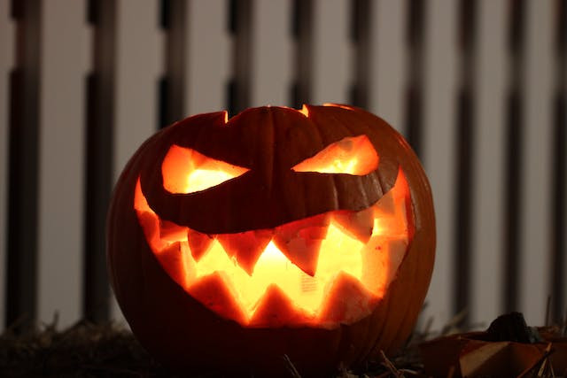 Simak, Hukum Merayakan Halloween dalam Islam