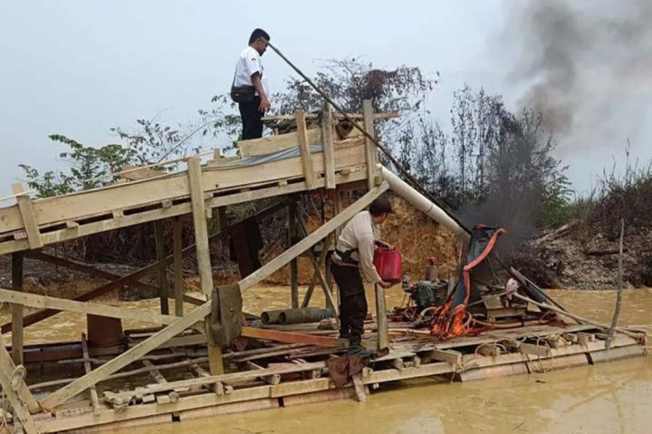 Puluhan Tambang Emas Liar di Kuantan Singingi Dibakar