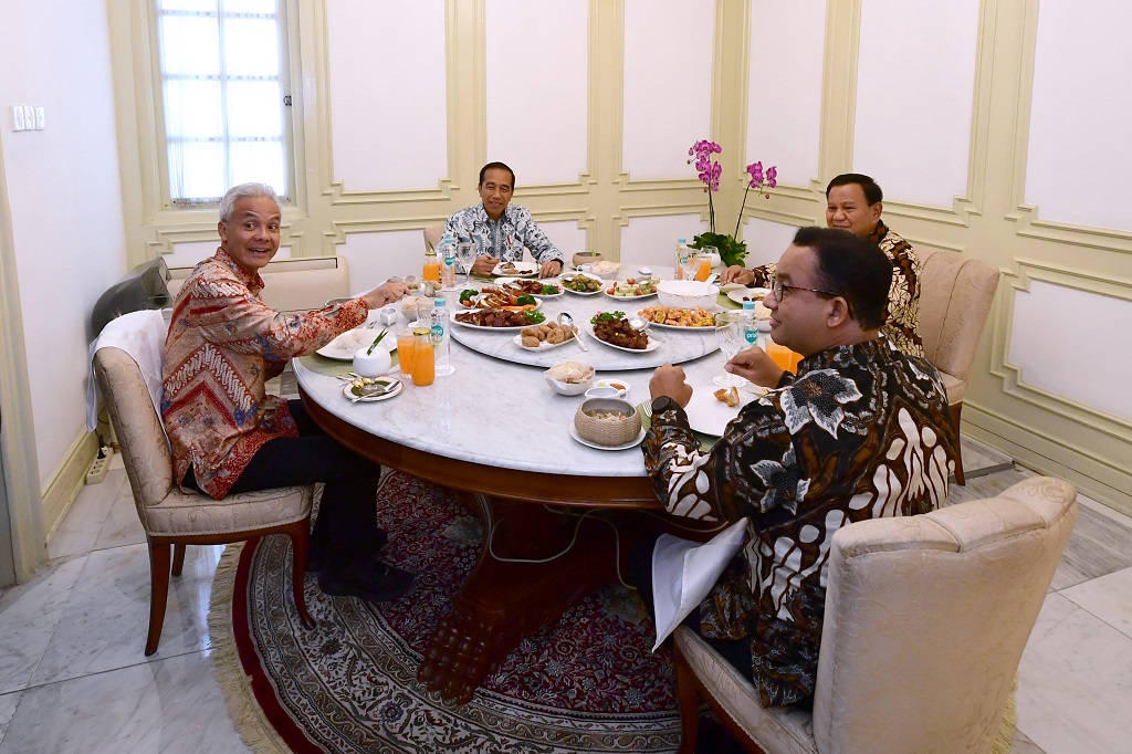Jokowi Disebut Sesuaikan Waktu Anies Baswedan saat Ajak Makan Siang Para Capres
