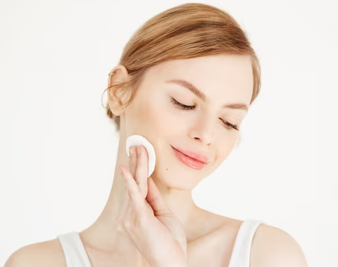 6 Cara Menghapus Make Up agar Kulit Tetap Sehat dan Bercahaya