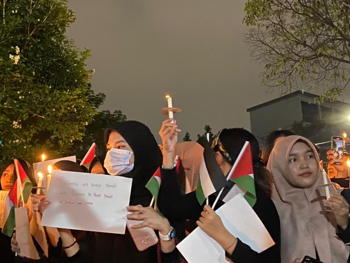 Nyala Lilin Solidaritas untuk Gaza di Kedubes Palestina