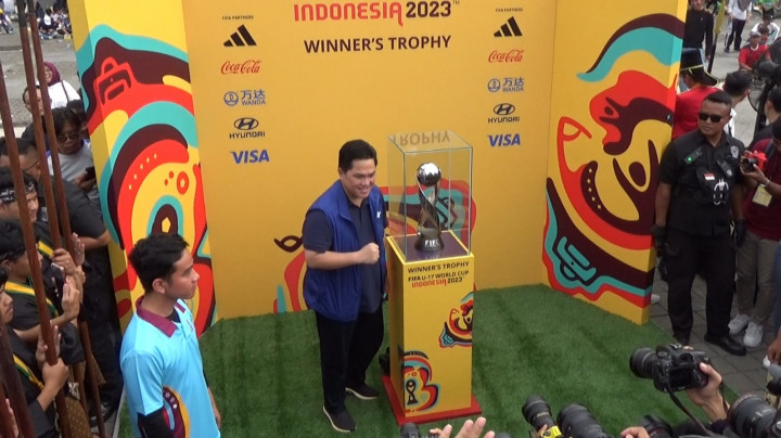 Kirab Trofi Menandai Event Piala Dunia U-17 Dimulai di Solo