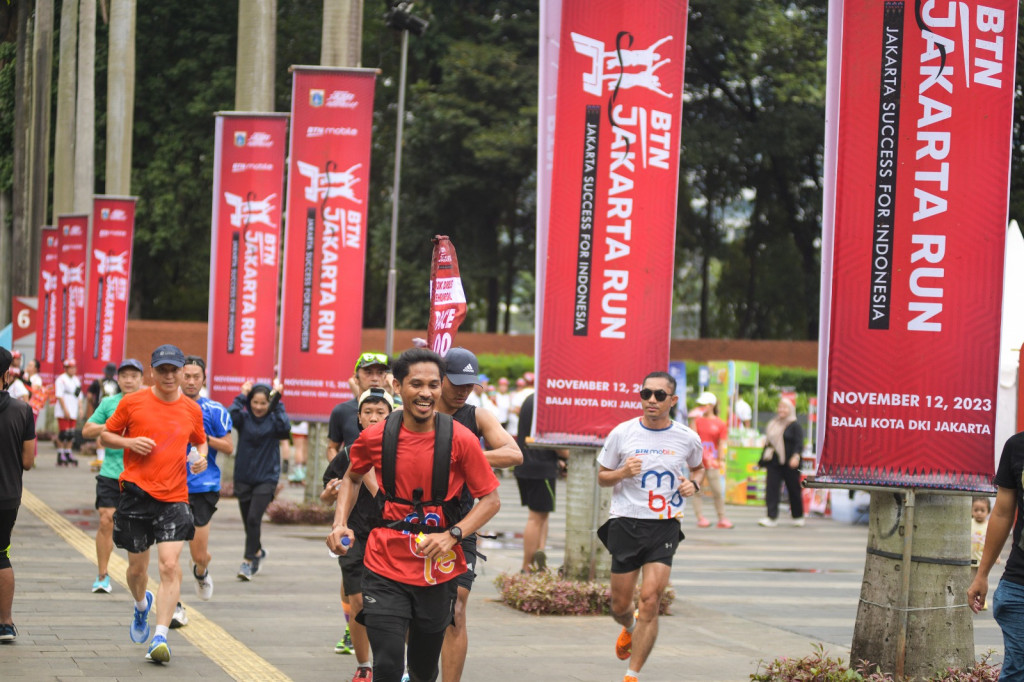 Runners from 21 countries celebrated the event on November 12