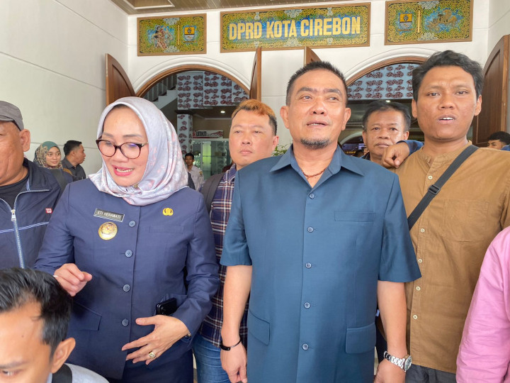 <i>Nyaleg</i>, Nashrudin Azis Lepas Jabatan Wali Kota Cirebon
