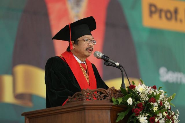 Profesor kehormatan Hakim Mahkamah Agung Haswandi.