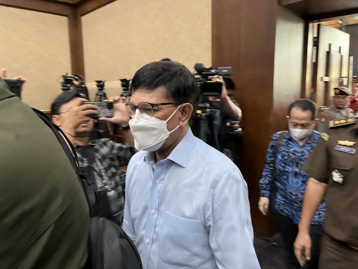 Johnny G Plate Mohon Rekening Istri dan Anaknya Dibuka hingga Rp1,6 Triliun Aset Negara Dikembalikan