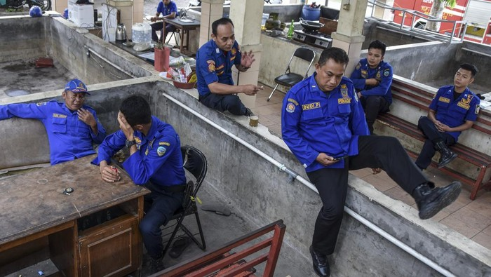 Miris Nasib Damkar Kota Tasikmalaya: Pasar Ikan jadi Kantor hingga  APD Mulung Bekas Bandung