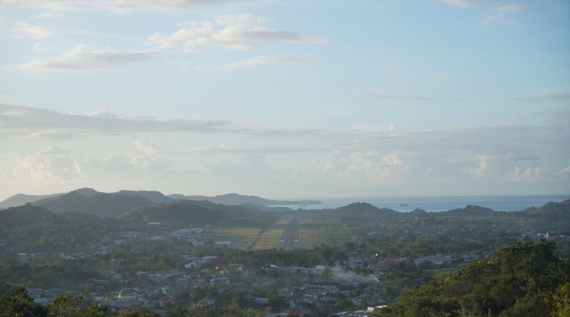 View Bandar Udara Komodo dari titik 0 Bukit Parapuar. Dok. Ist