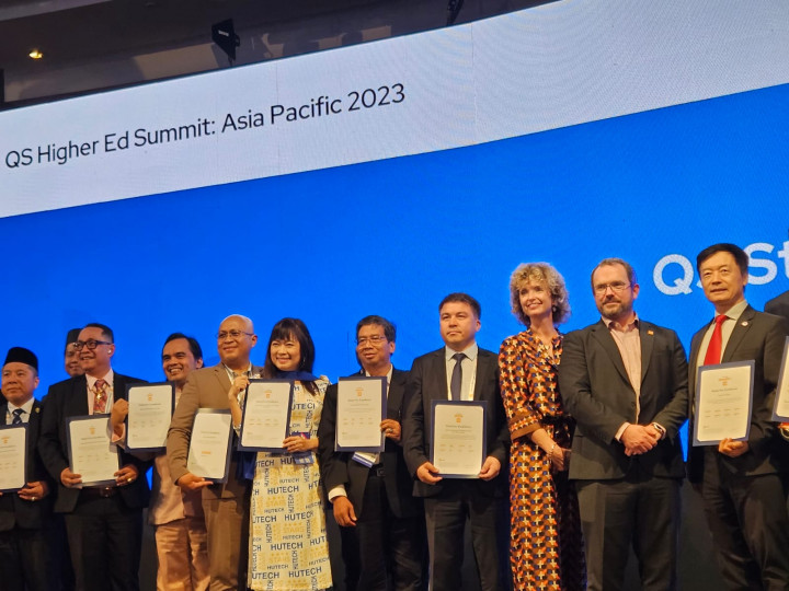 Naik Peringkat, UNS Raih 4-Star di QS Rating