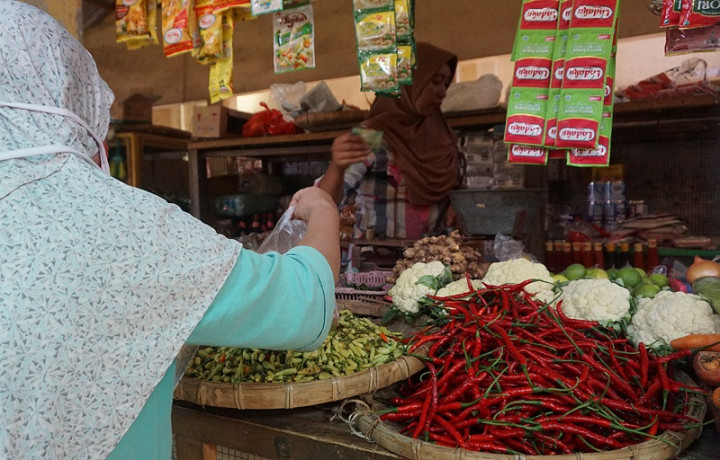 Masih Tinggi, Harga <i>Sekilo</i> Cabai di Jepara Rp100 Ribu