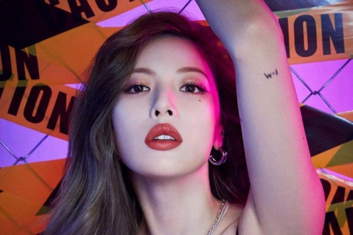 Usai Pindah Agensi, HyunA Tampil Berani Tanpa Bra