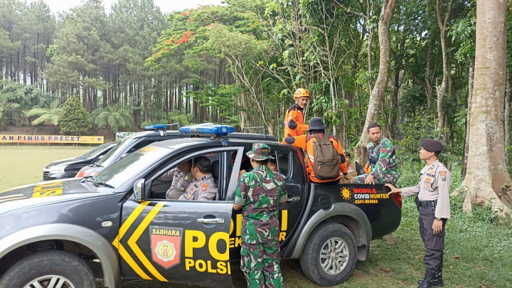 Petugas Gabungan Kembali Diberangkatkan untuk Padamkan Karhutla di Gunung Kawi