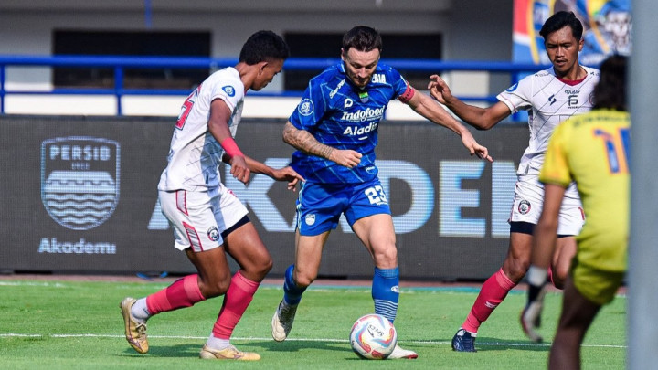 Hasil Liga 1: Arema Curi Satu Poin dari Kandang Persib
